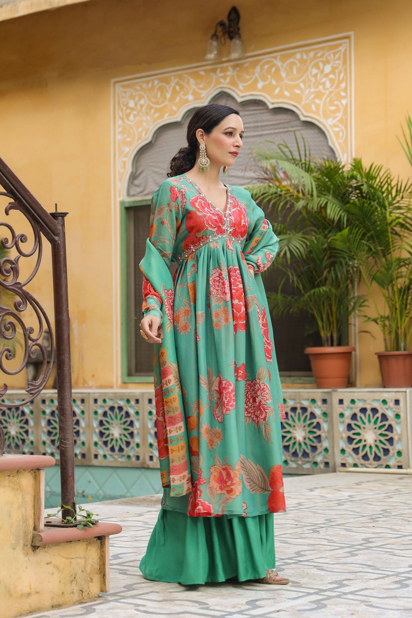 Green printed suit set in organza