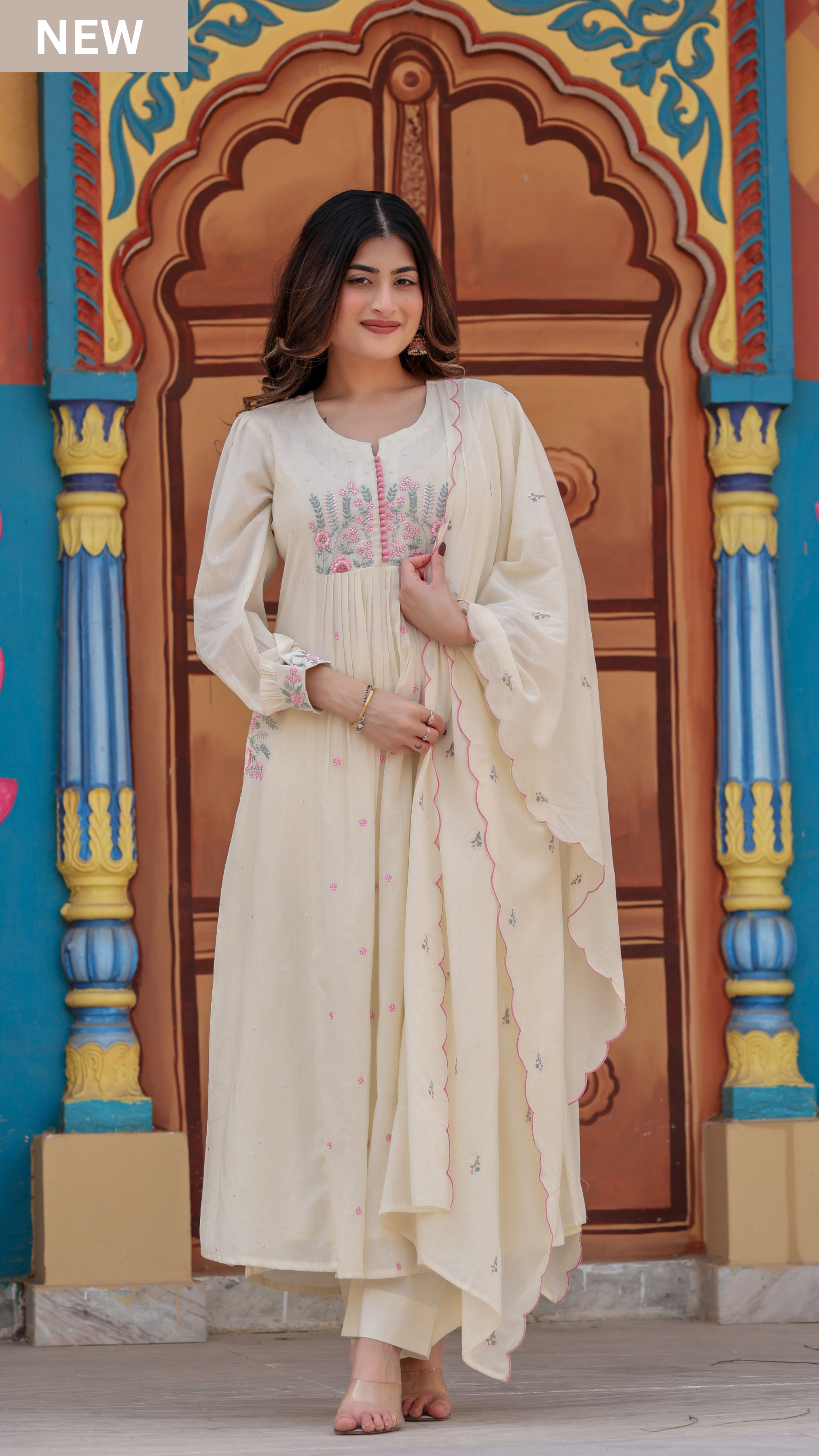 Pearl Glow Mulmul Suit Set