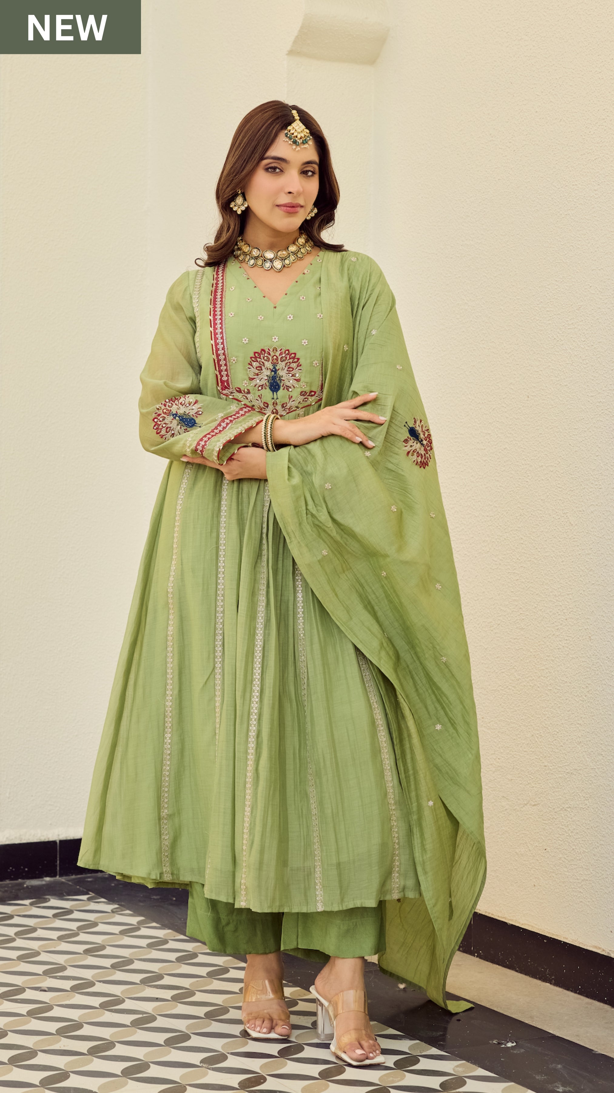 Pista Grace Embroidered Suit Set