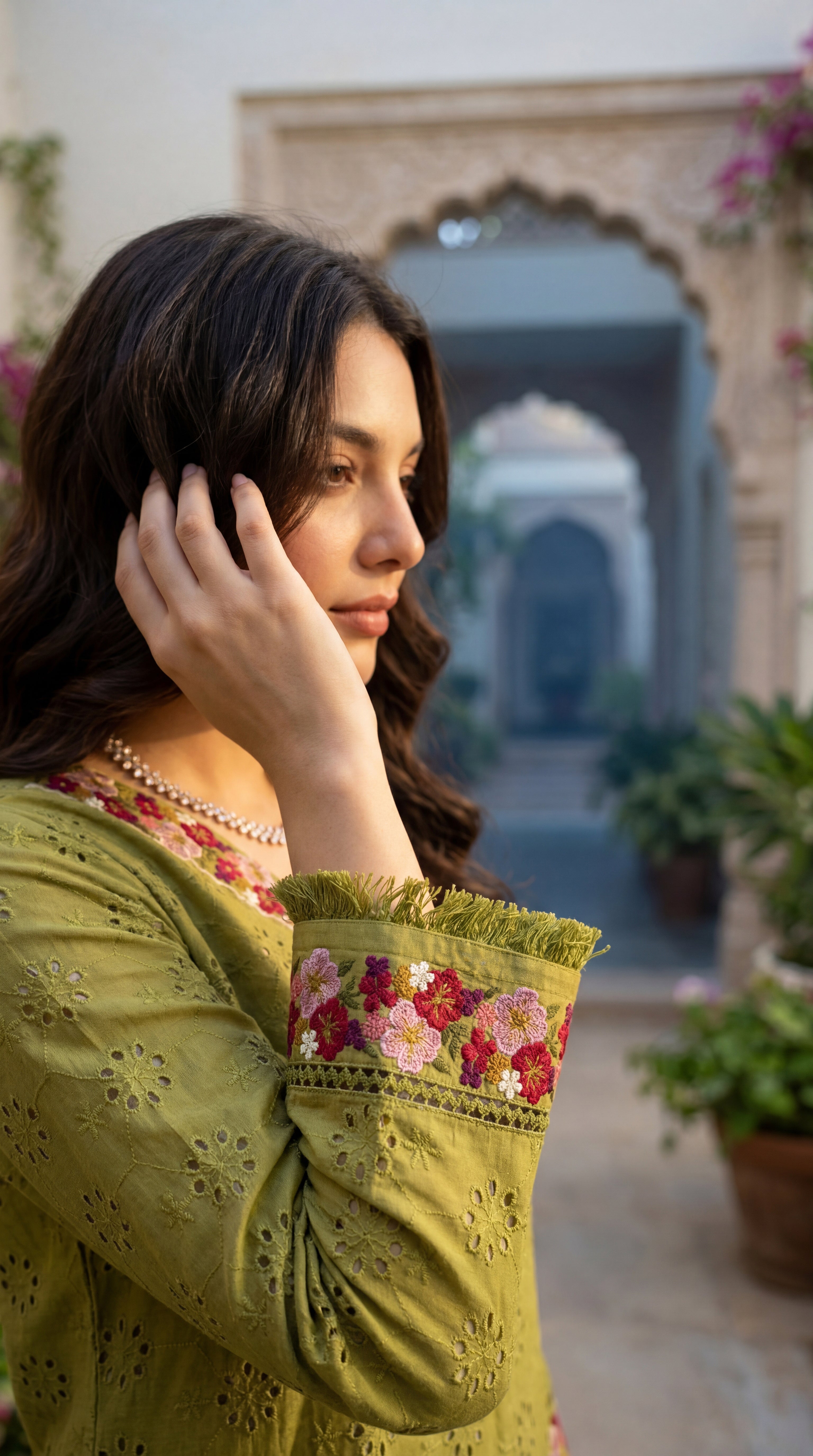 Mehendi Aura Grace Suit Set