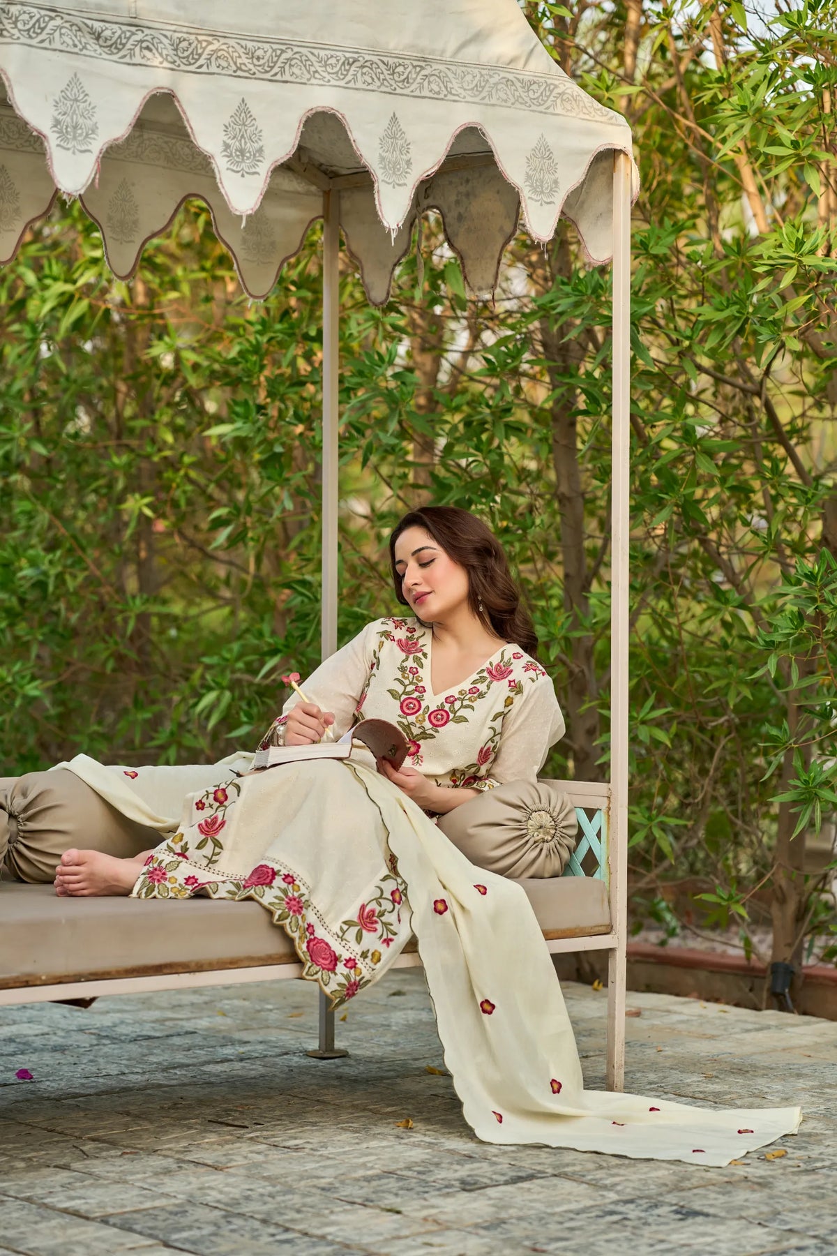 Pearl Blossom Kurta Set