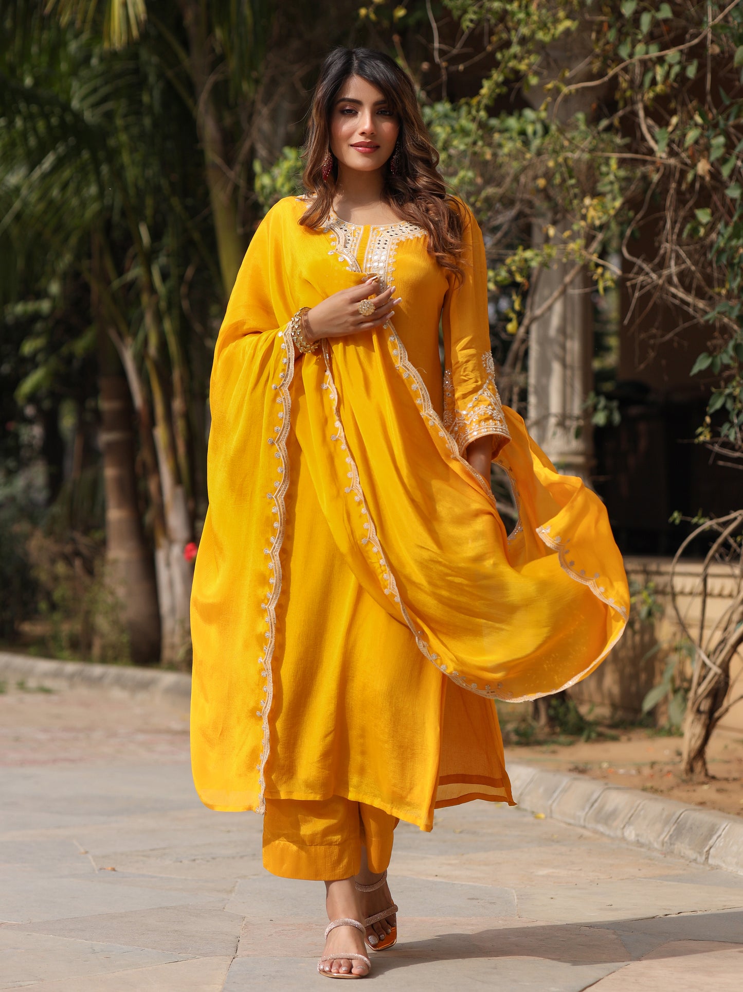 Jaune Yellow Chinnon Kurta Set