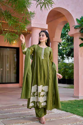 Leafy Lush Suit Set