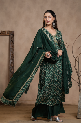 Green Leheriya Suit Set
