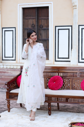 Elegant White A-Line Suit Set