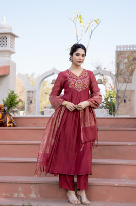 Rosewood Luxe Chanderi Suit Set