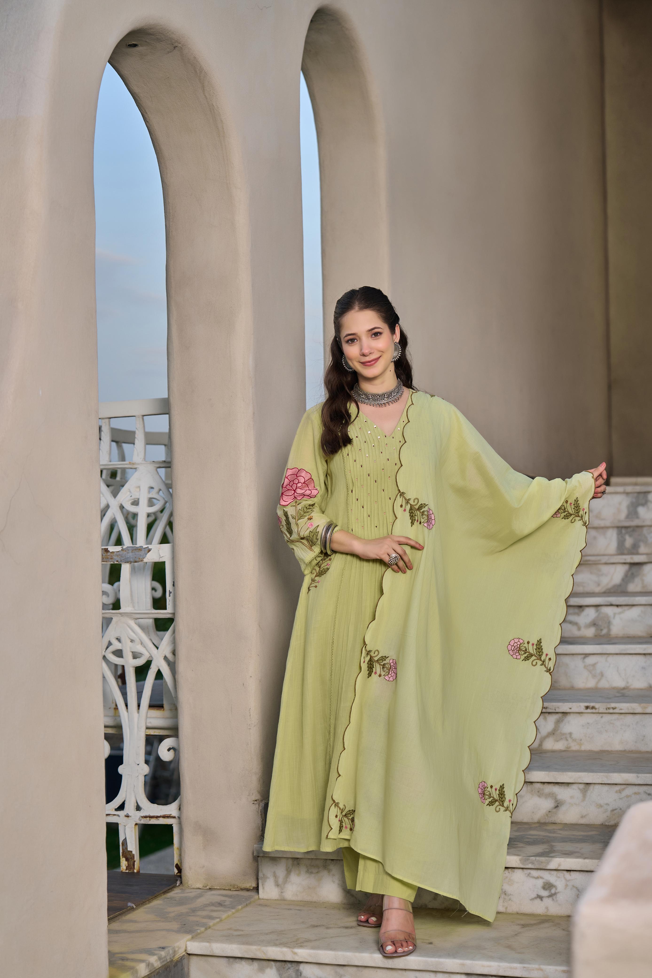 Rose Charm Suit Set