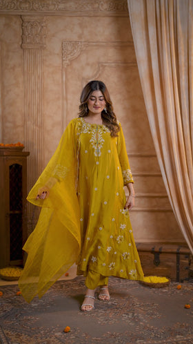 Yellow Majesty Suit Set