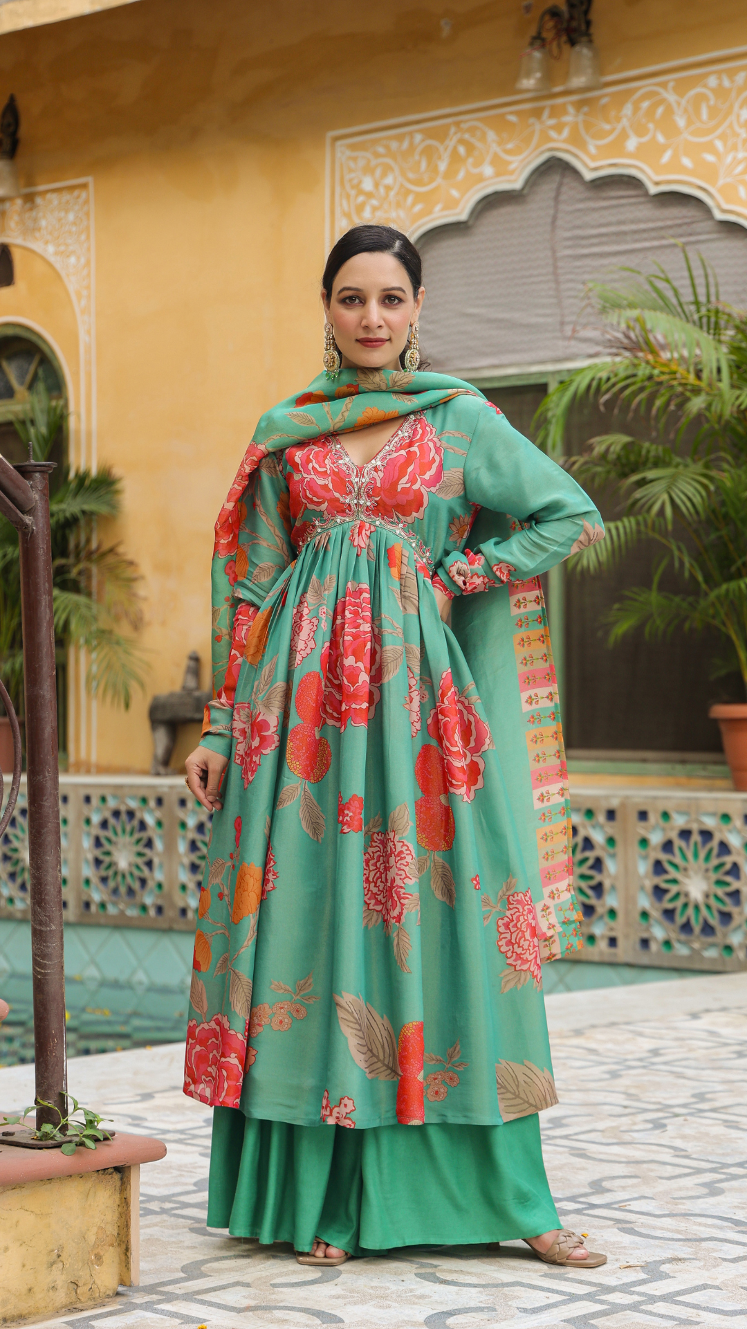 Green printed suit set in organza