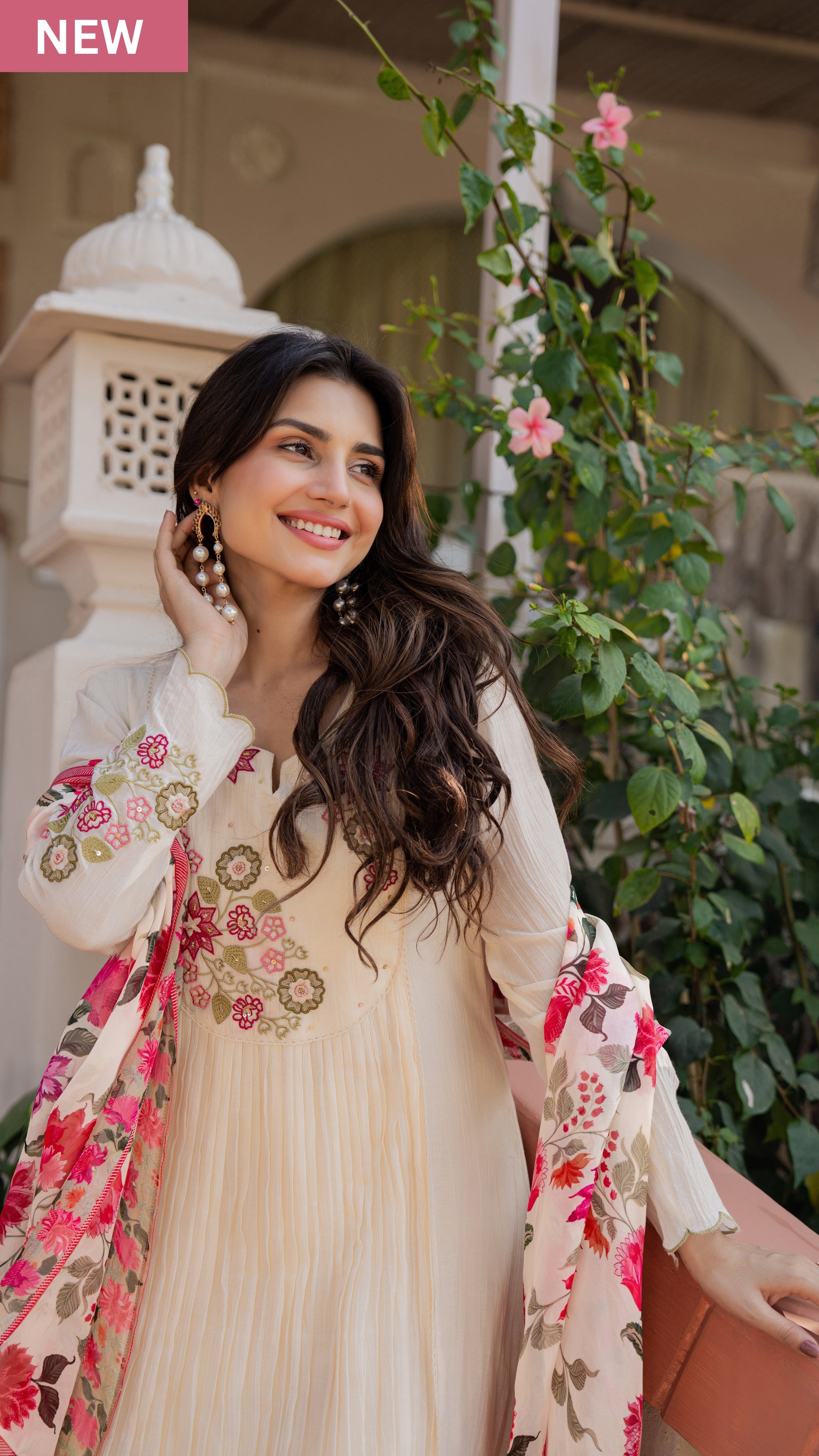 Cream Floral Elegance Suit Set