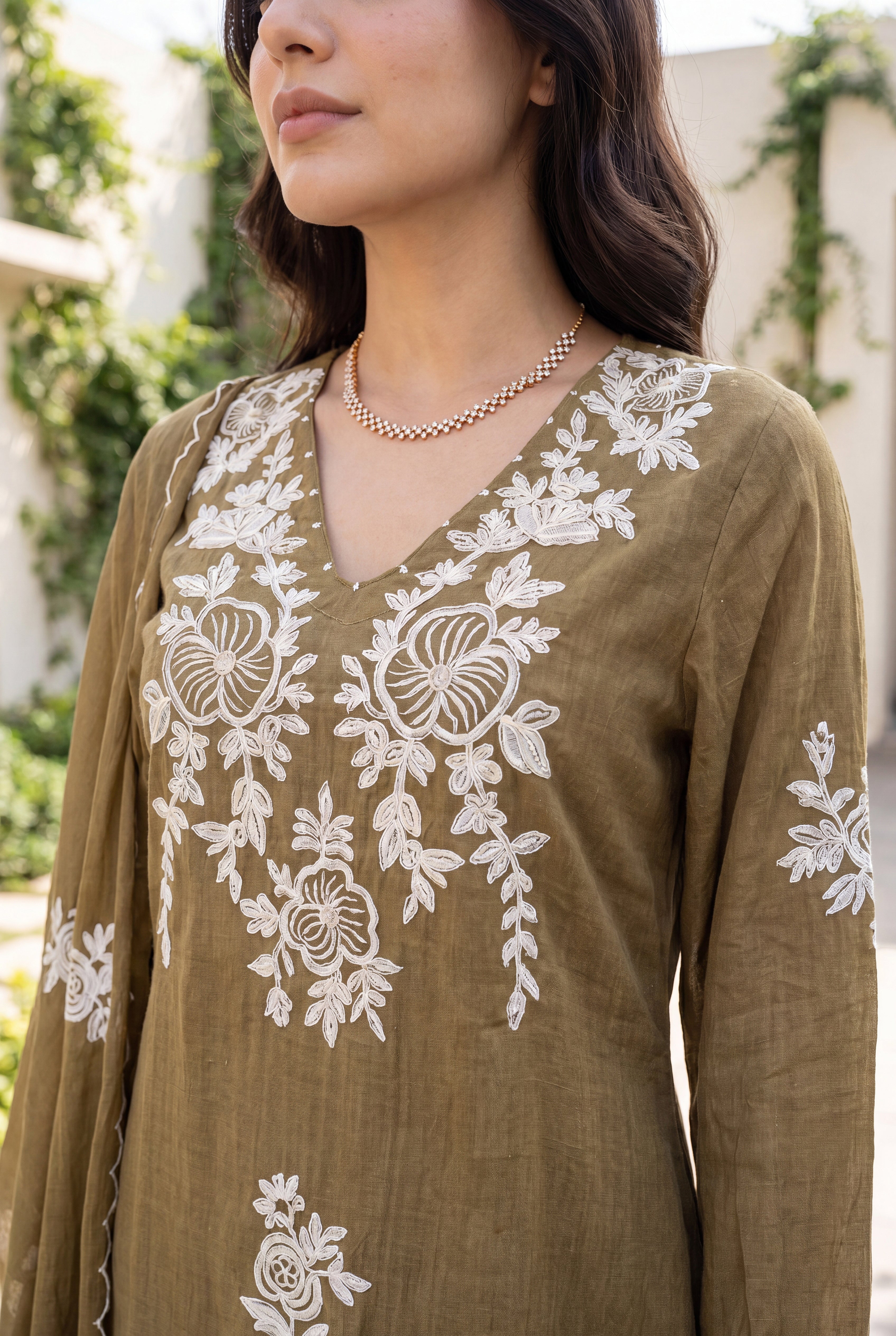 Hazel Bloom Embroidered Set