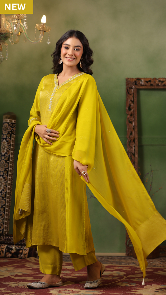 Luxury yellow Silk suit set