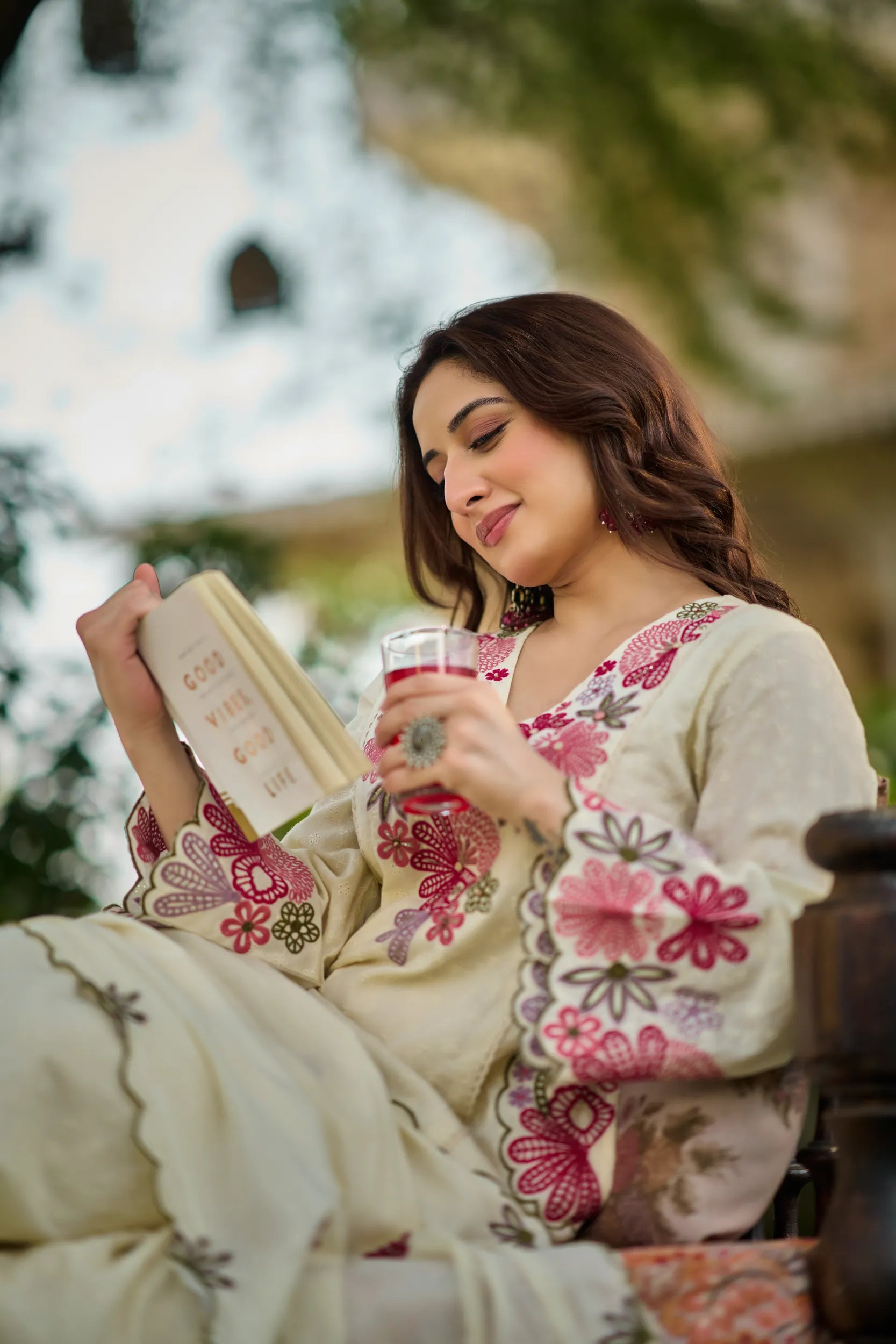 Ivory Petal Embroidered Set