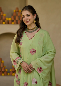Pista Charm Suit Set
