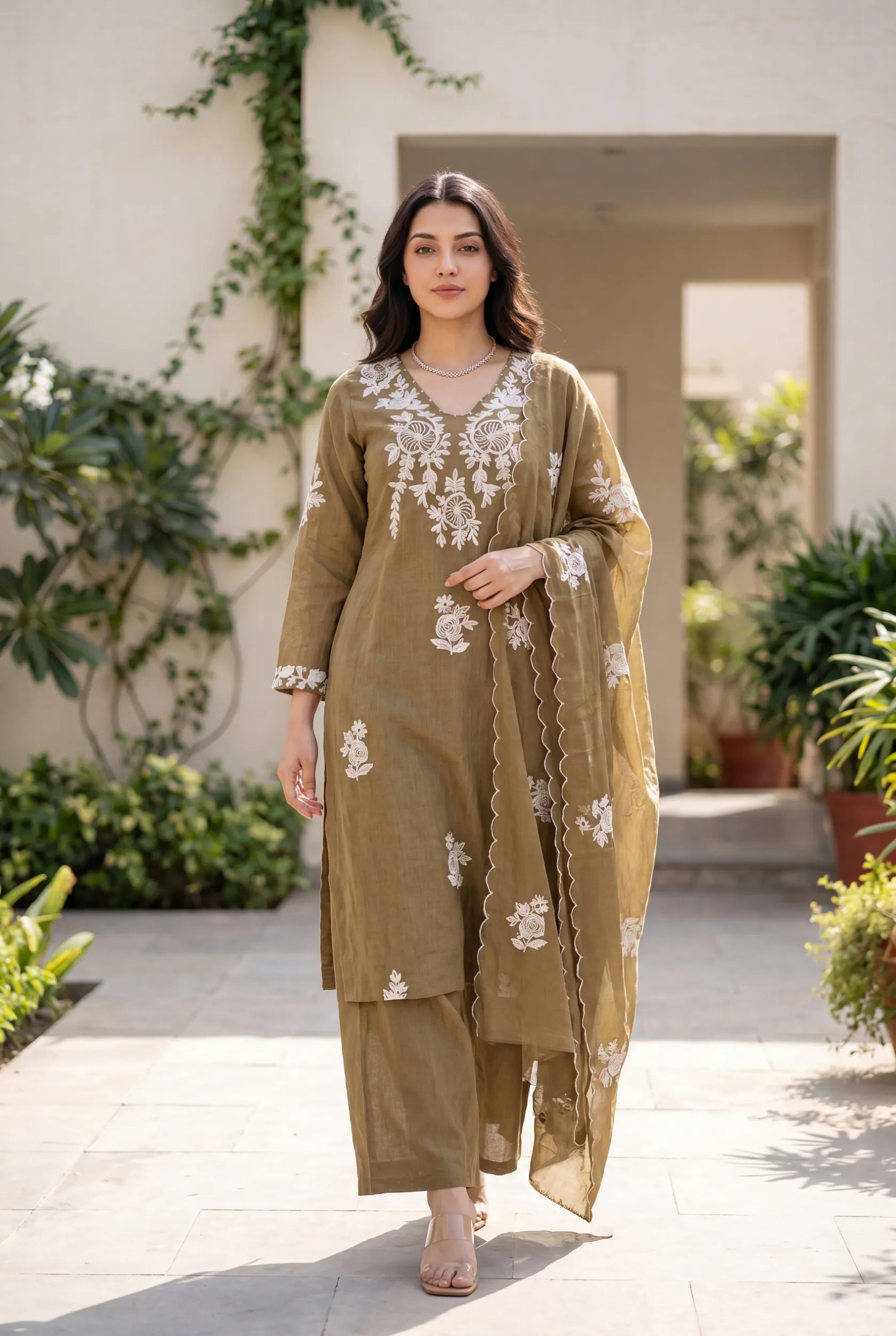 Hazel Bloom Embroidered Set