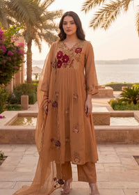 Honey Noor Elegance Kurta Set