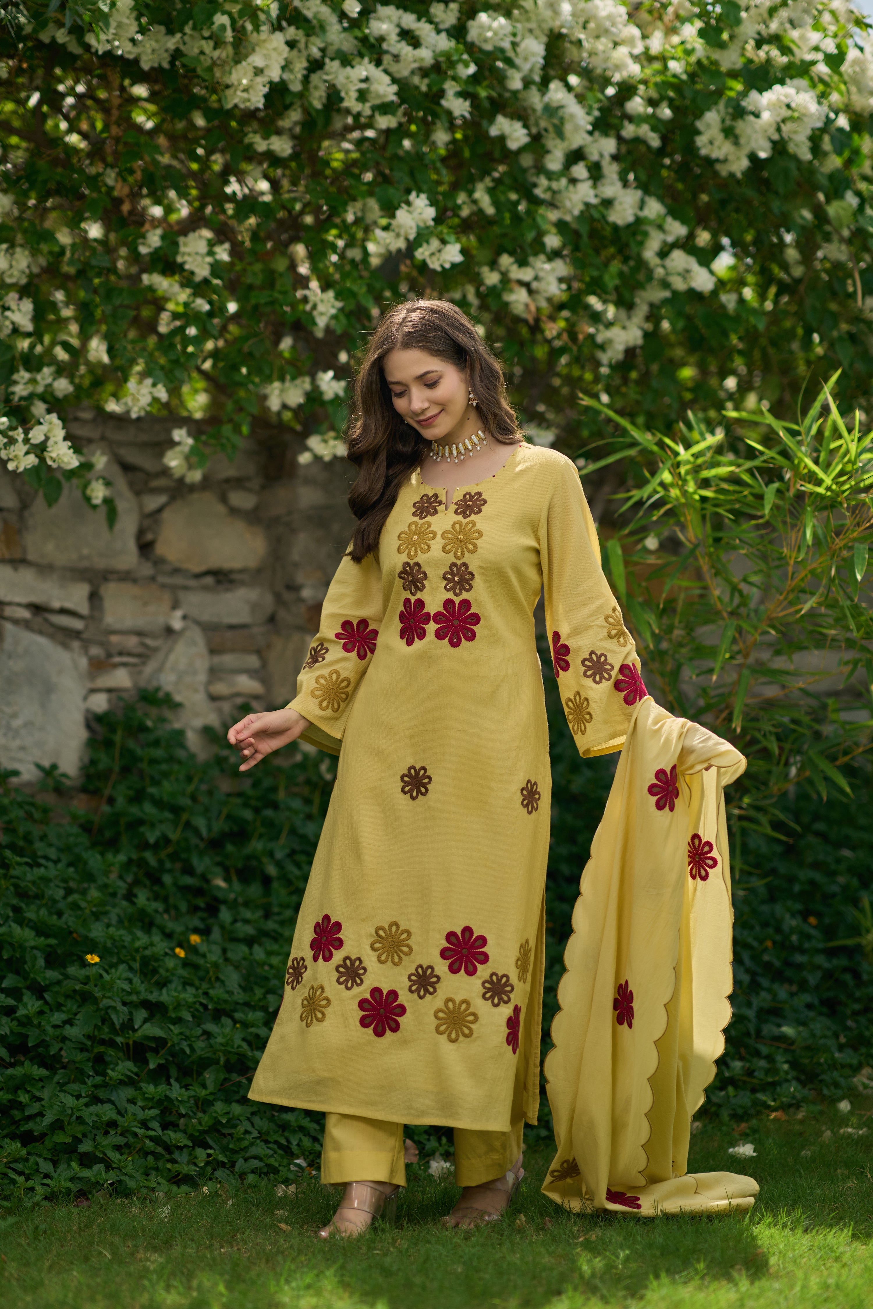Sunflower Boom Suit Set - View 10 - Ethnic Wear by Aykaa