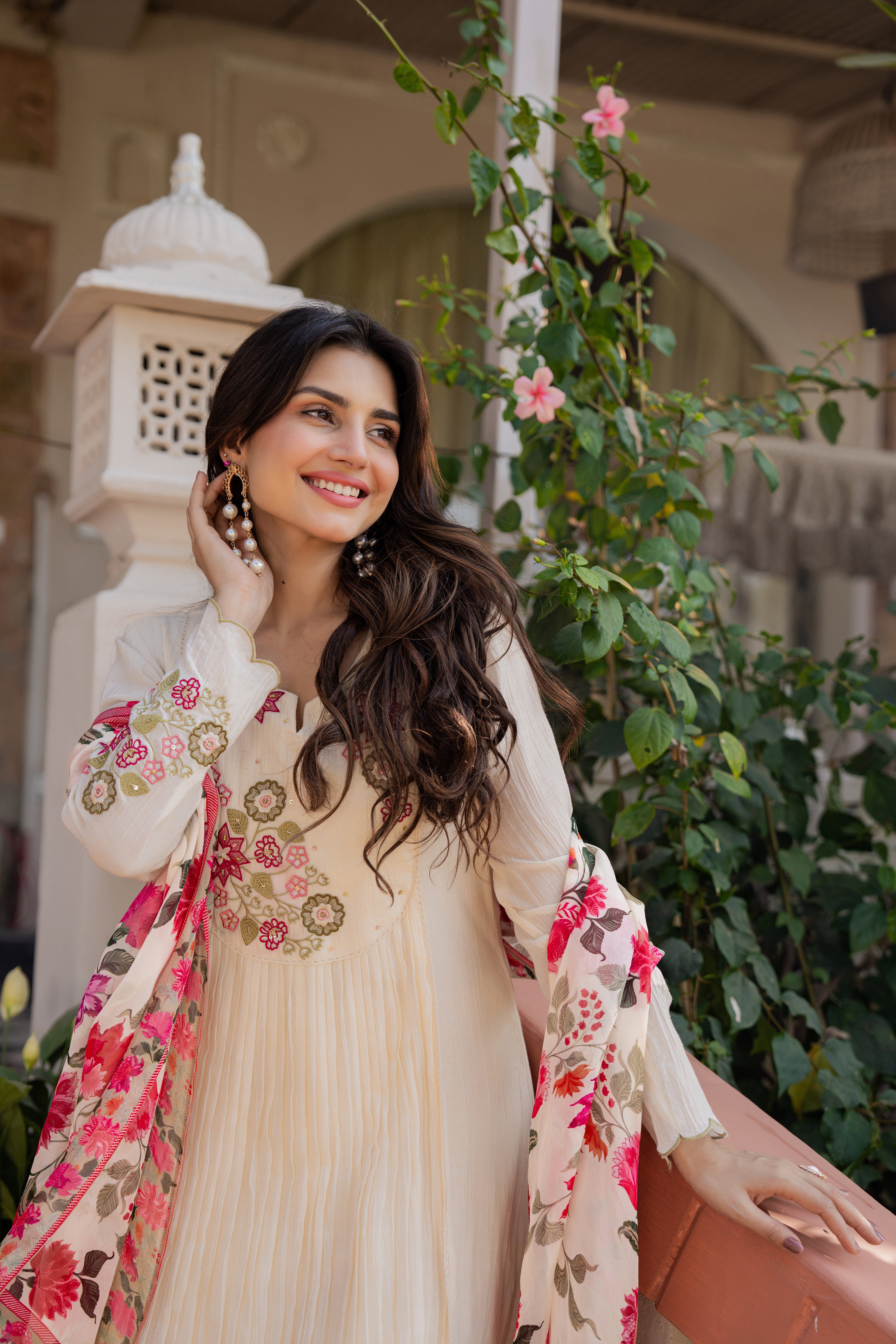 Cream Floral Elegance Suit Set