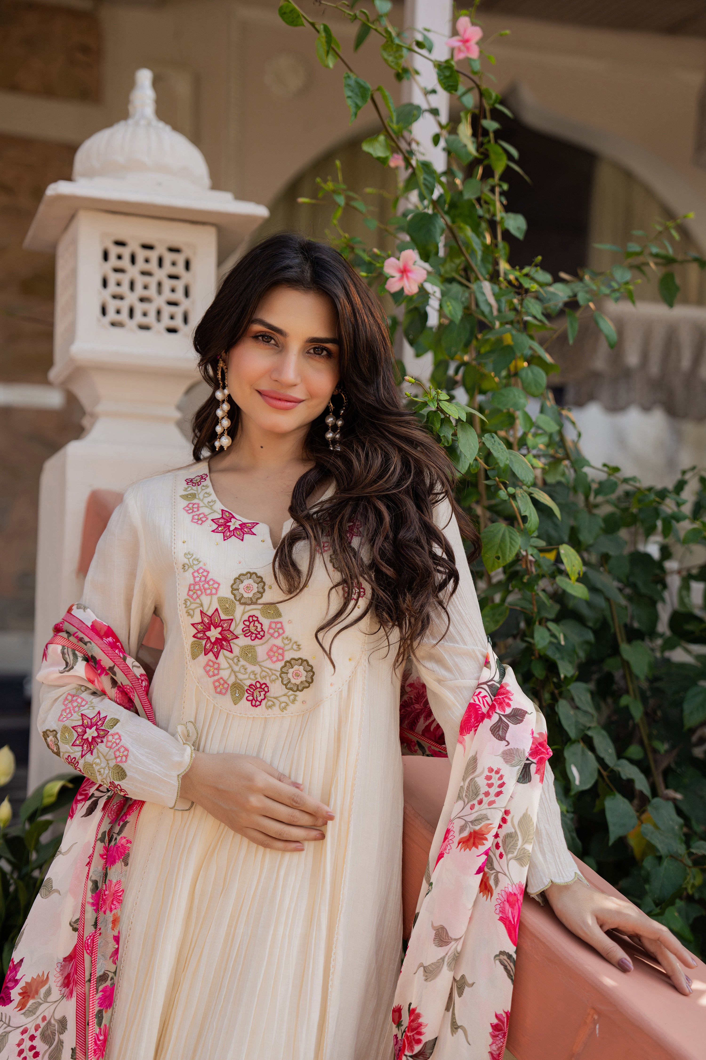 Cream Floral Elegance Suit Set