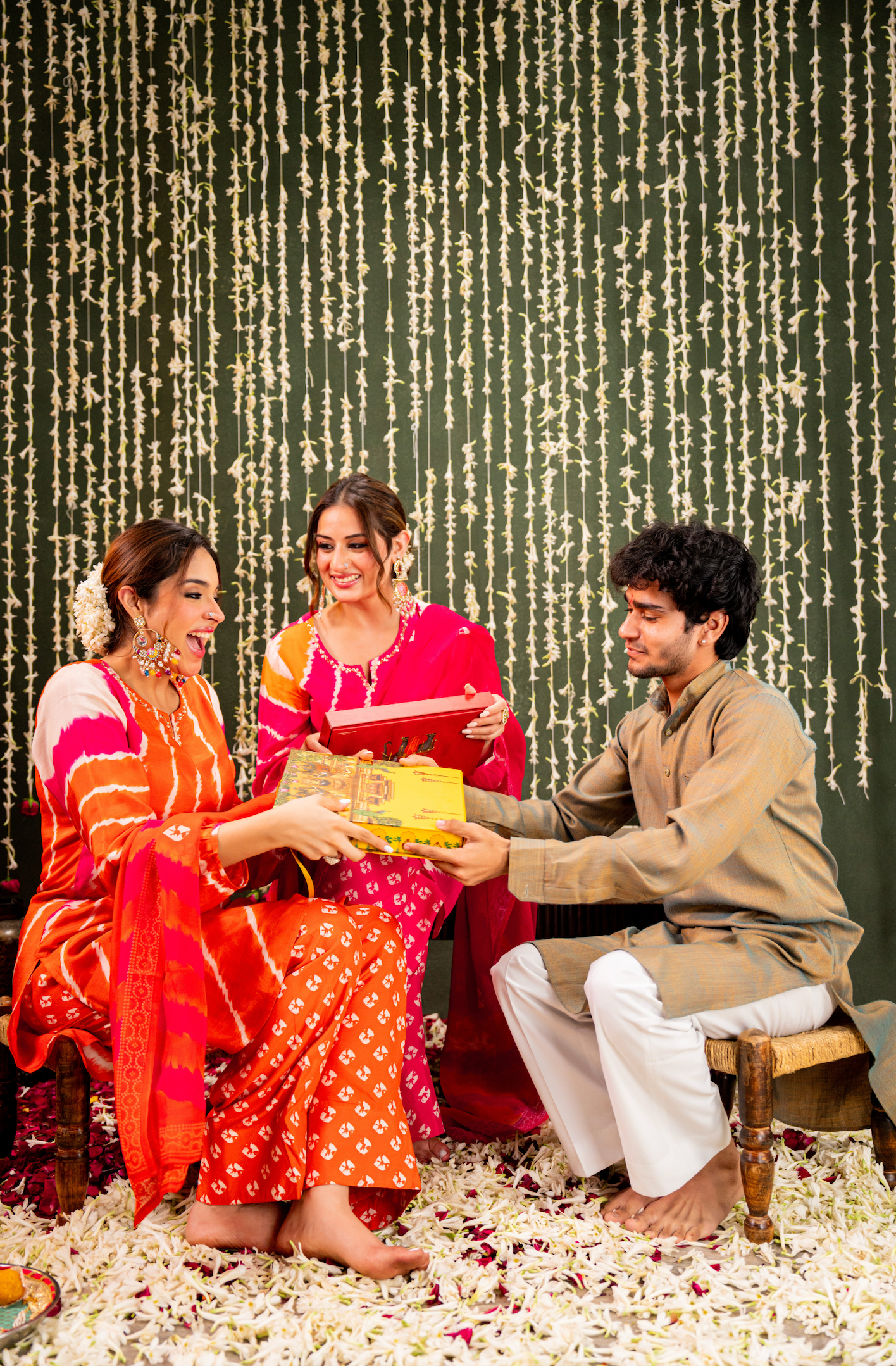 Phoolwari Pink Suit Set
