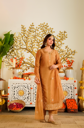 Golden Tranquil Russian Silk Suit Set