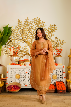 Golden Tranquil Russian Silk Suit Set