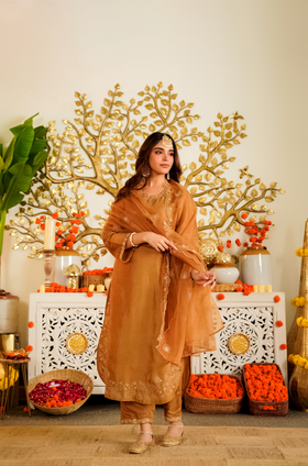 Golden Tranquil Russian Silk Suit Set