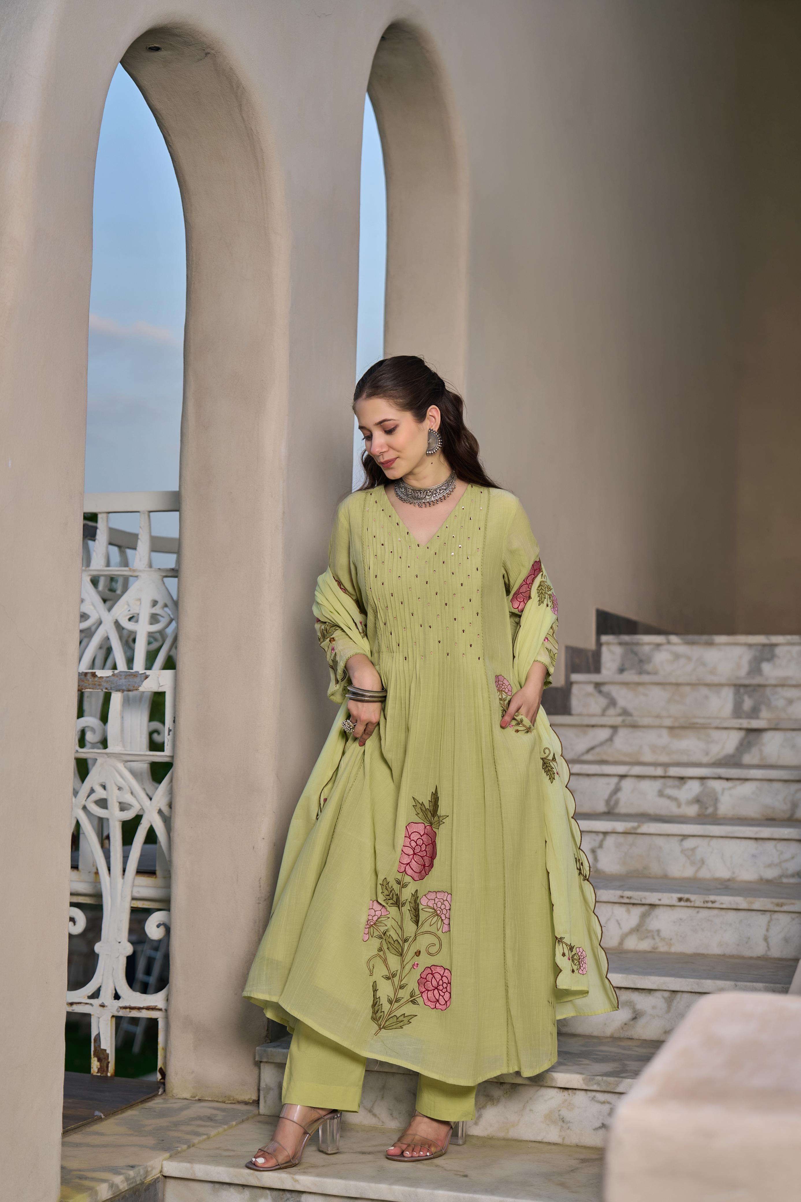 Rose Charm Suit Set